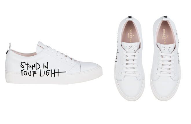 Modelo Stand In Your Light, €280, Josefinas