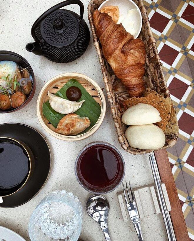 Há três menus de brunch disponíveis