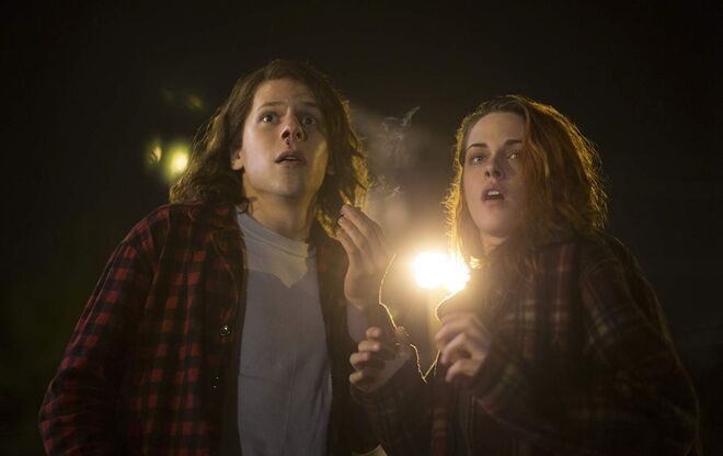 Kristen Stewart e Jesse Eisenberg | ‘American Ultra: Agentes Improváveis’ (2015)