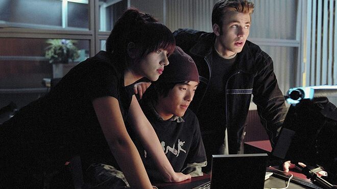 Scarlet Johansson e Chris Evans | ‘O Golpe Perfeito’ (2004)