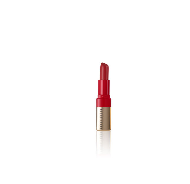 Batom Lucky in Luxe no tom New York Sunset, €37, Bobbi Brown