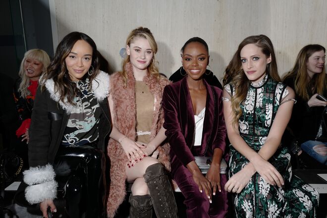 Ashley Madekwe, Virginia Gardner, Ashleigh Murray e Carly Chaikin no desfile da Longchamp