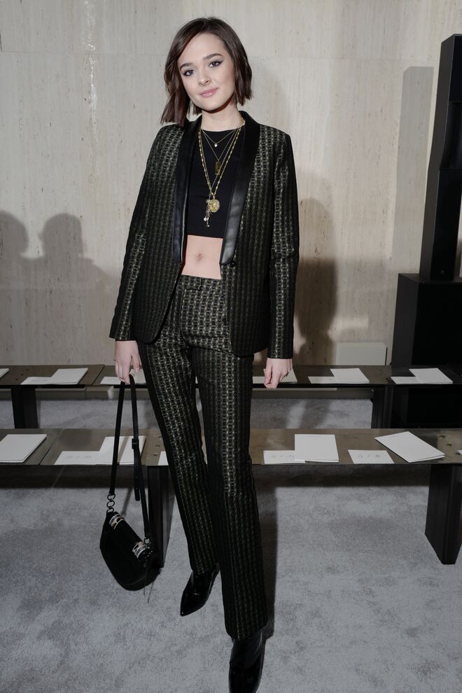 Charlotte Lawrence no desfile da Longchamp