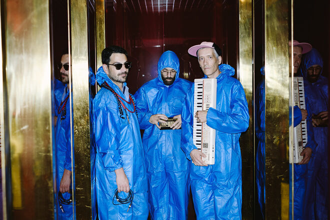 Ir ao concerto de Montanhas Azuis (banda composta por Marco Franco, Norberto Lobo e Bruno Pernadas)