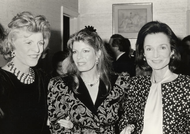 Patricia Kennedy Lawford, a princesa Yasmin Khan e Lee Radziwill, a 2 de dezembro de 1986