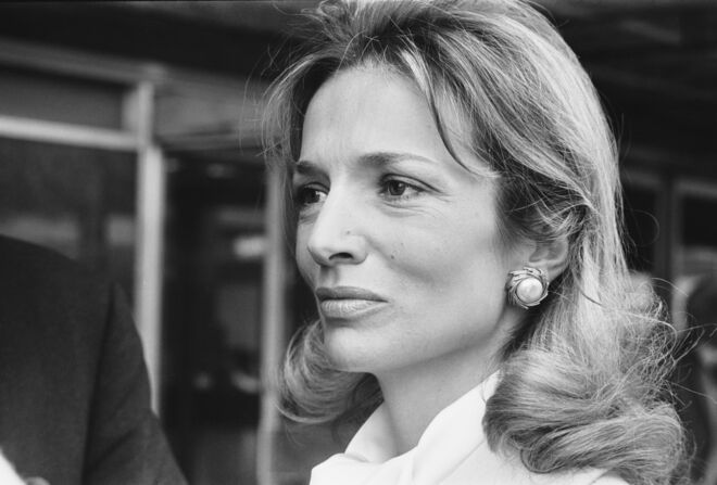 Lee Radziwill no aeroporto de Londres, a 21 de junho de 1968