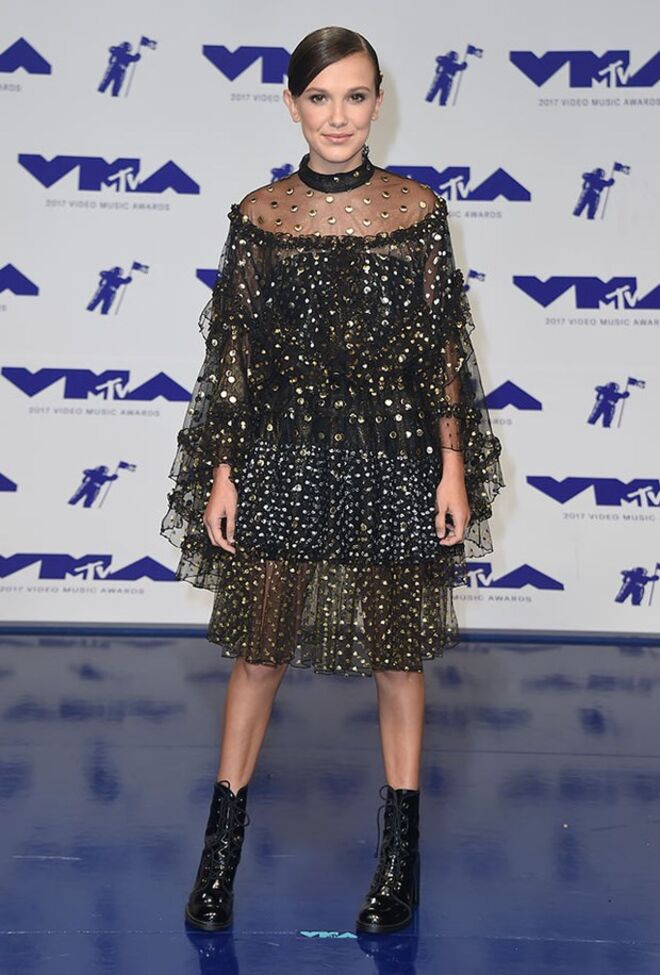 Millie Bobby Brown em Rodarte MTV Video Music Awards 2017