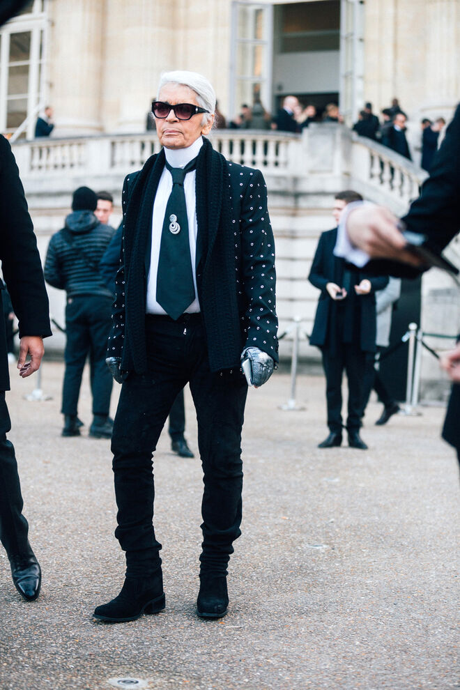 Karl Lagerfeld no desfile Dior Homme no Grand Palais, a 21 de janeiro de 2017 