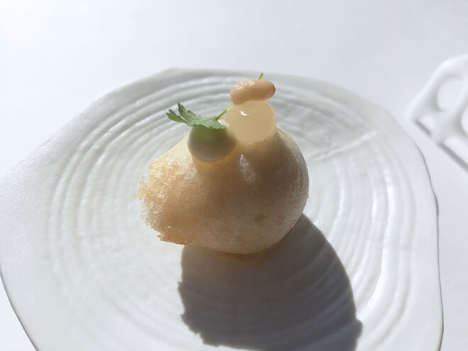 Brandade de bacalhau com maionese de manzanilla e gel de yuzu