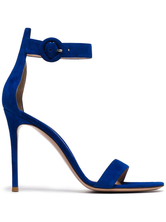 Sandálias, €615, Gianvito Rossi, em farfetch.com