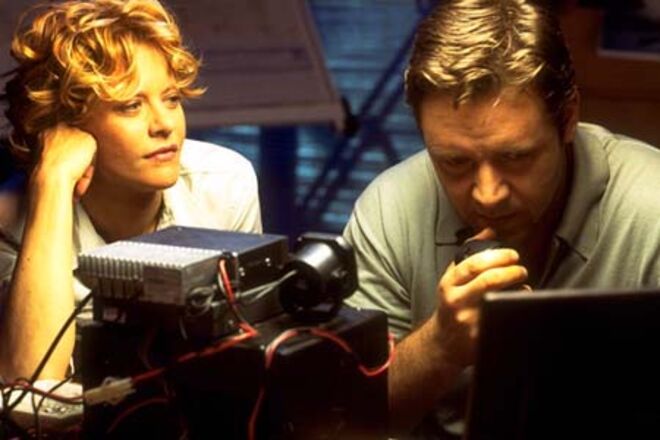Meg Ryan e Russel Crowe - Ryan teve um caso com o seu colega no filme 'Prova de Vida' (2000), Russel Crowe. Ryan era casada com Denis Quaid há 9 anos mas logo em 2001, Ryan e Quaid separaram-se. Anos mais tarde, Ryan veio a público dizer que o Crowe não fora a razão pelo fim da sua relação, e que Quaid também mantinha um relacionamento extraconjugal. 