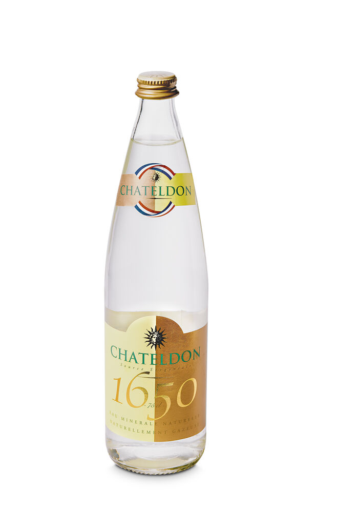 Chateldon (75 cl €4), de França. Melhora a digestão e previne a formação de cáries. Água de alta mineralização e alcalinidade ideal para combater a acidez. A água do “rei Sol” foi prescrita por um médico ao Rei Louis XIV