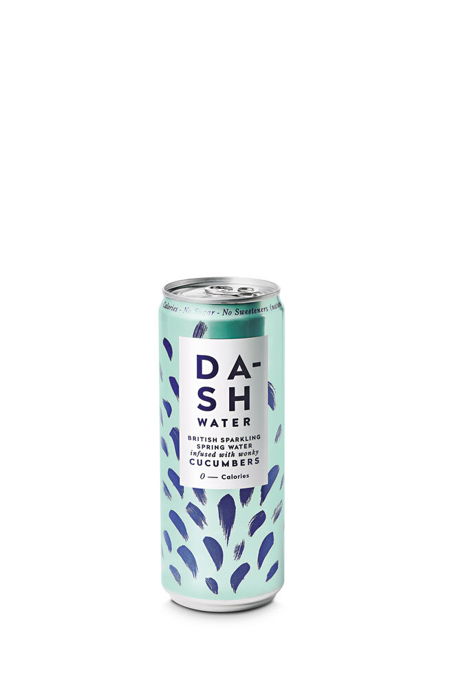 Dash Water sabor pepino (33 cl €1,75), da Inglaterra. Águas com gás infundidas com frutas e legumes. Sem açúcares, adoçantes ou sabores artificias, realizadas a partir de simples ingredientes como o pepino e o limão