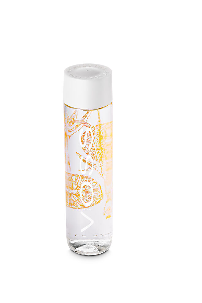 Voss sabor tangerina (37,5 cl €3,50), da Noruega. De baixa mineralização, sem açúcares e zero calorias