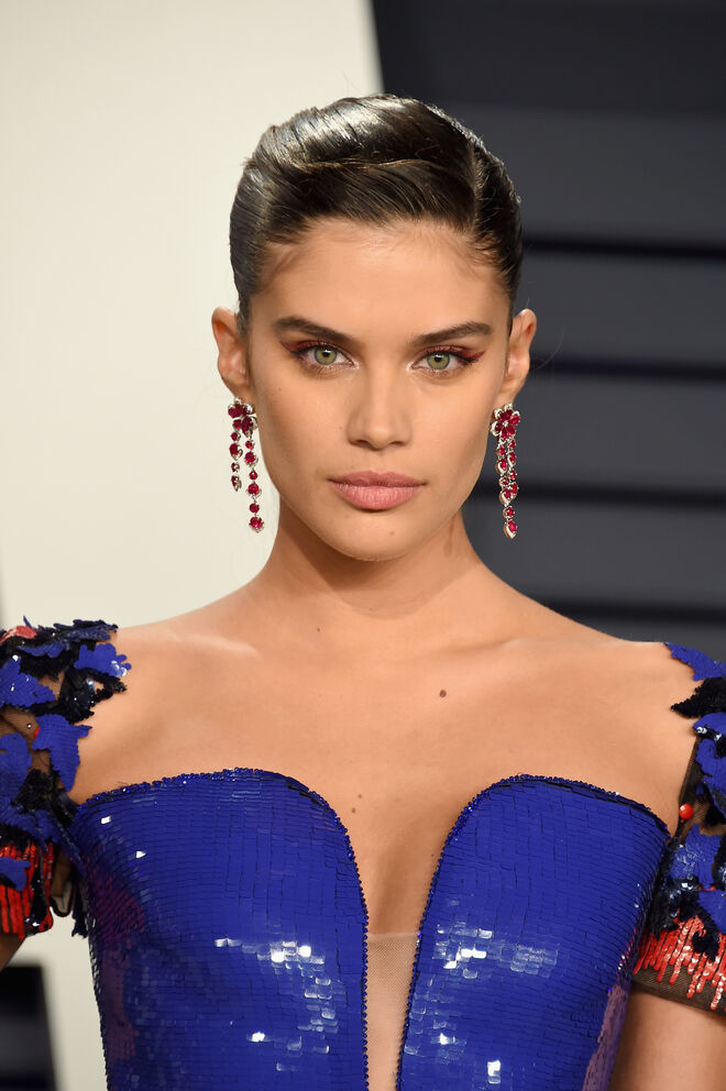 Sara Sampaio com joias Chopard