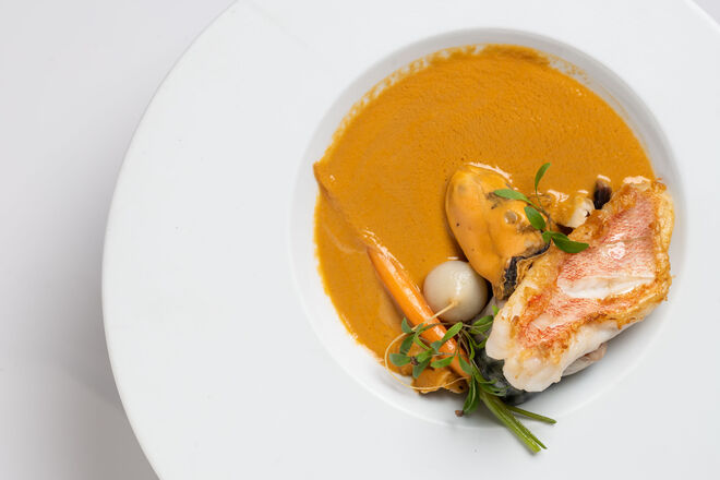 Cantaril em "Garum" de cavala e mexilhão (€23) no restaurante Ânfora, em Lisboa