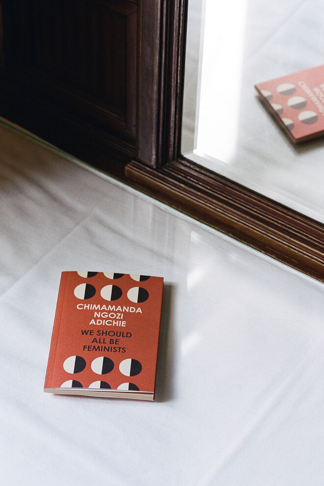 MyTheresa, Livro 'We Should All Be Feminists',  Chimanda Ngozi Adichie