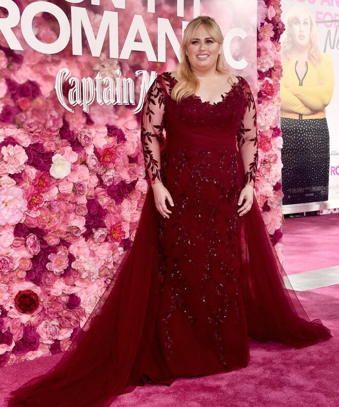 Rebel Wilson - A comediante australiana está desde 2016 a perder peso de forma saudável e acompanhada. “Para mim é sobre sentires-te confortável na tua pele. Nunca se deve ser pouco saudável porque isso é mau. Mas sim querer estar confortável com quem és, independentemente do teu tamanho”