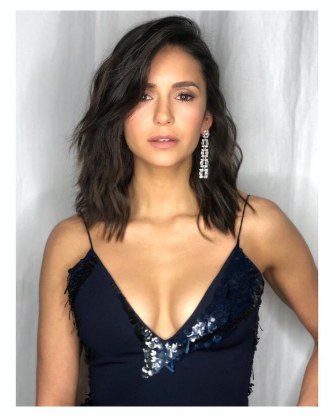 Nina Dobrev, CAPRICÓRNIO: Naturalmente elegante e seguidora das regras, a mulher Capricórnio só gasta o seu tempo com alguém que vê no seu futuro, pois planear é consigo. Gosta de ousar e sonhar mais alto, mas a suavidade e sensualidade são os seus maiores fatores de atração