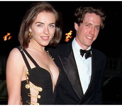25 anos depois, Elizabeth Hurley volta a vestir o mesmo look icónico da Versace 