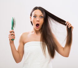 Saiba como tratar a queda de cabelo reacional
