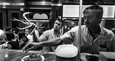 As histórias da Cervejaria Ramiro, um ícone gastronómico de Lisboa