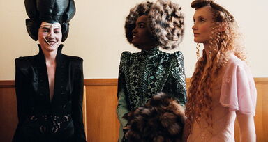 "Alexander McQueen tinha o mundo a seus pés"