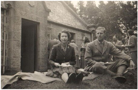 Fotografias nunca vistas da família real britânica em leilão