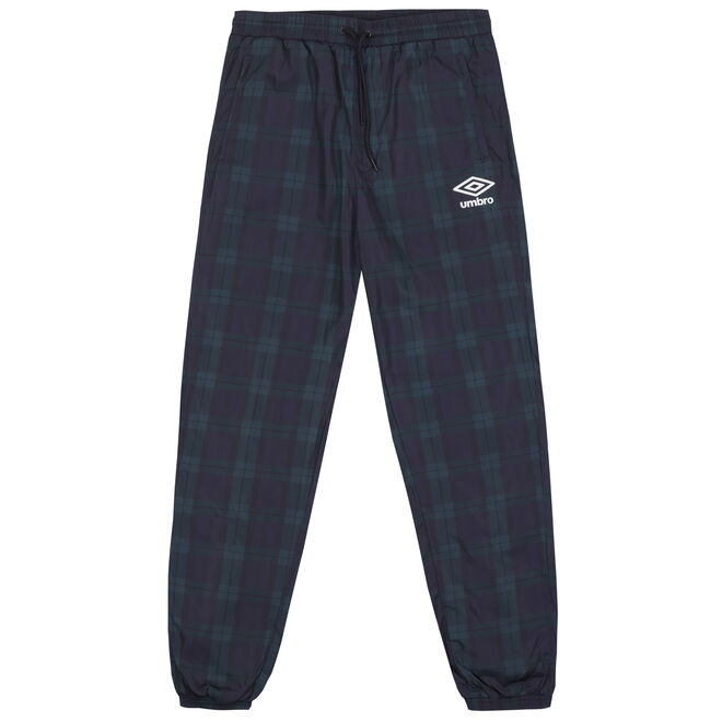 Jogging Umbro x Pull&Bear, €50, Pull&Bear