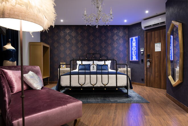 Quarto duplo temático Burlesque