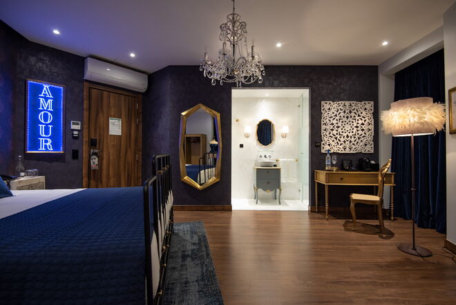 Quarto duplo temático Burlesque