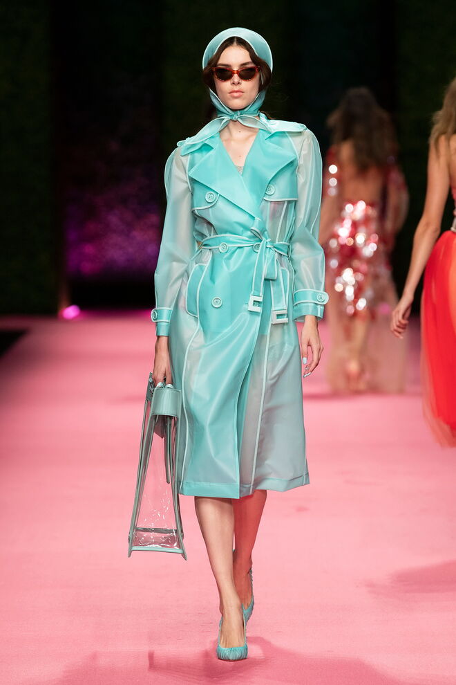 A nova coleção divertida e colorida de Elisabetta Franchi