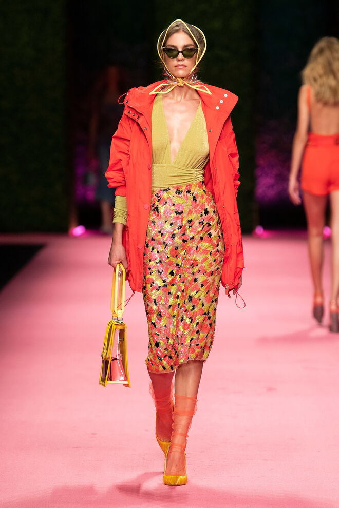 A nova coleção divertida e colorida de Elisabetta Franchi