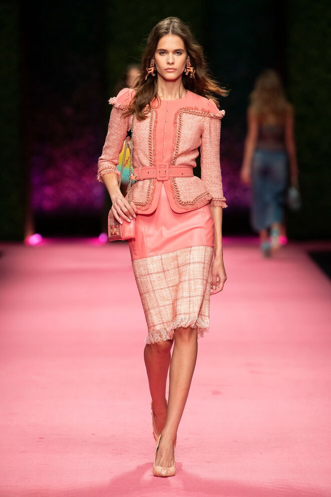 A nova coleção divertida e colorida de Elisabetta Franchi