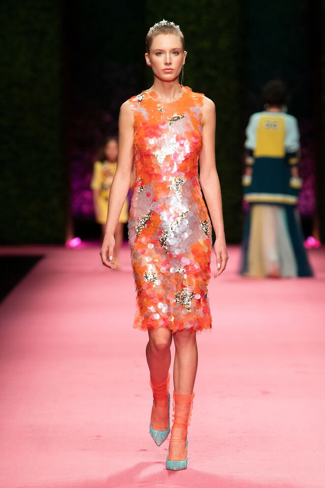 A nova coleção divertida e colorida de Elisabetta Franchi