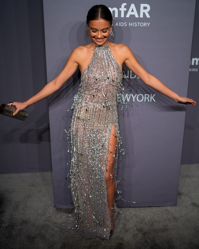 Kelsey Merritt num vestido Georges Hobeika na Gala amfAR em Nova Iorque.