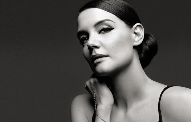 Katie Holmes, SAGITÁRIO: O amor pode estar ao virar da esquina e muitas vezes as grandes paixões nascem de grandes amizades. Apesar de ter dificuldade em saber distinguir os dois, quando o consegue fazer a mulher Sagitário torna-a especialmente intensa no amor. Porém, quando a fase de “lua-de-mel” passa não deve fugir, mas sim tentar construir um futuro com o seu parceiro