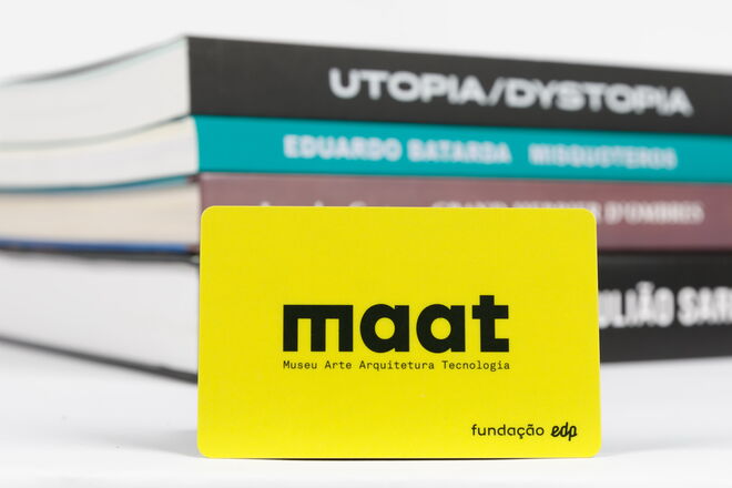 O MAAT apresenta uma oferta para o pai cultural: para o pai que não perde uma exposição,  o cartão Membro MAAT é válido para duas pessoas, e permite visitar todas as exposições que decorrem no museu. Tem ainda um desconto de 10% e desconto em vários produtos na loja
