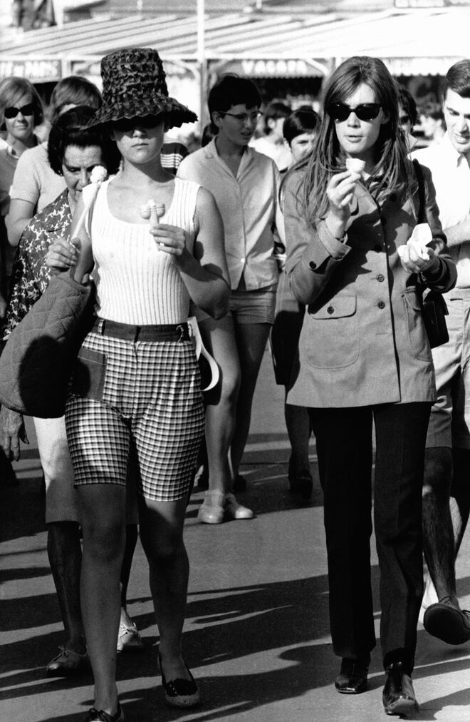 Sheila e Françoise Hardy em Saint Tropez nos anos 60