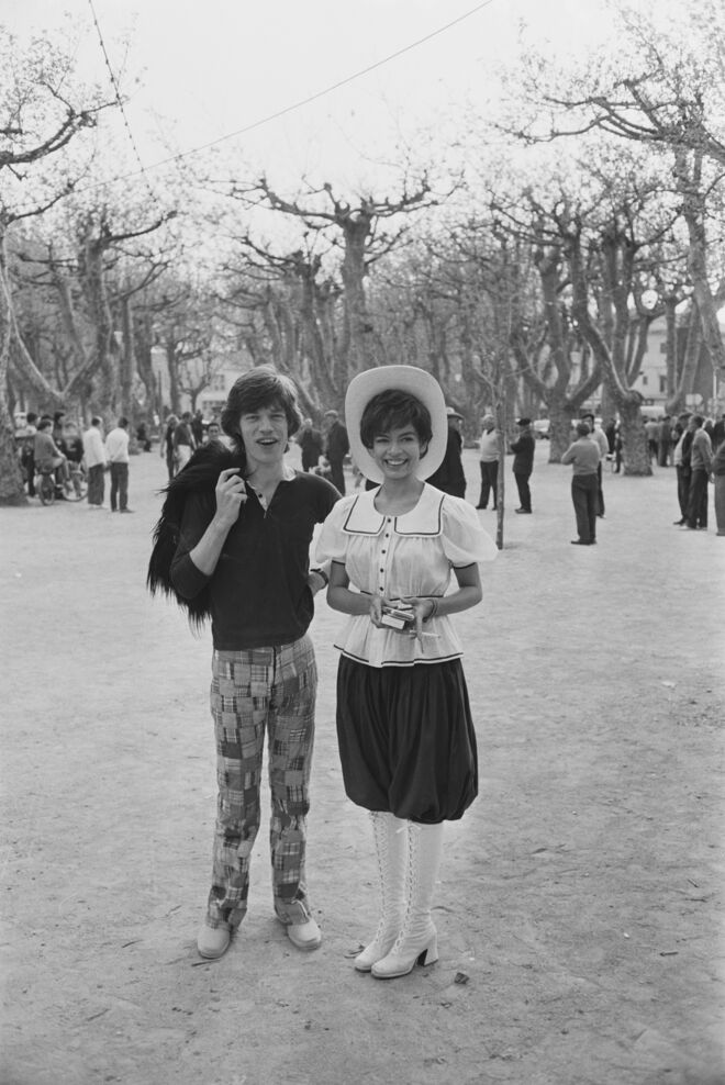 Mick e Bianca Jagger em Saint Tropez em 1971