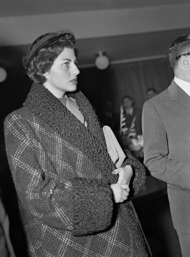 Soraya Esfandiary-Bakhtiari casou com Shah Mohammad Reza Pahlavi, em 1951.