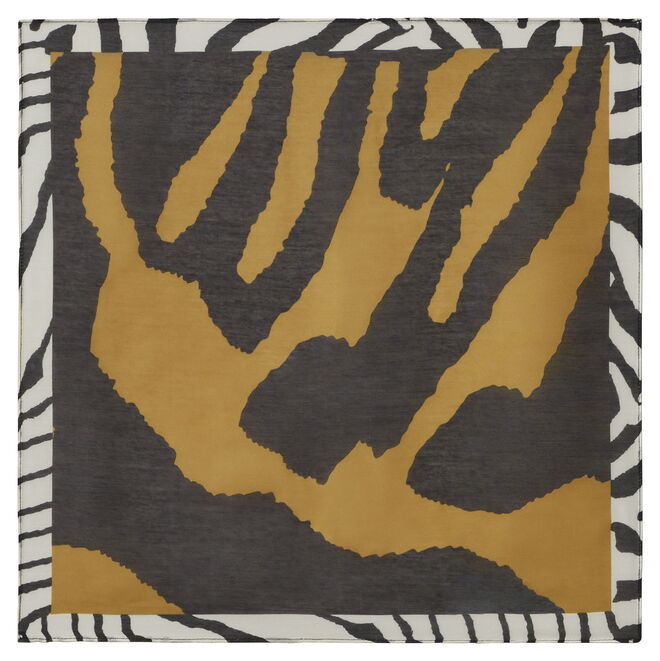 H&M Studio Collection SS19, lenço €7,99 