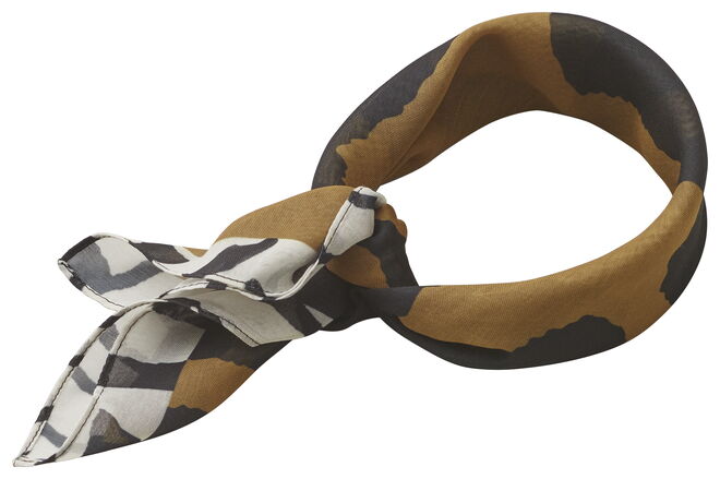 H&M Studio Collection SS19, lenço €7,99 