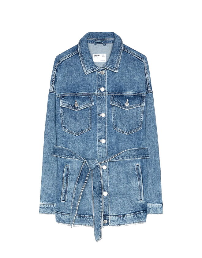 Casaco denim, €35,99, Bershka