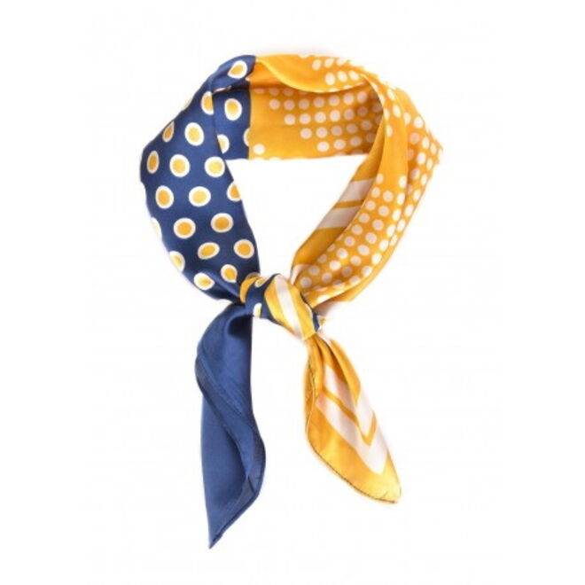 Lenço, €9,99, Natura