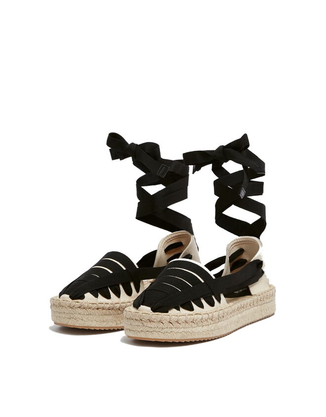 Sapatilha de juta, €29,99, Pull & Bear