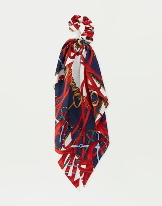 Fita para o cabelo, €4,99, Pull & Bear