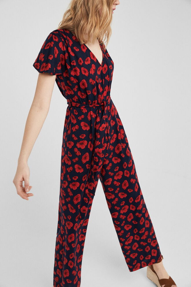 Macacão, €39,99, Springfield