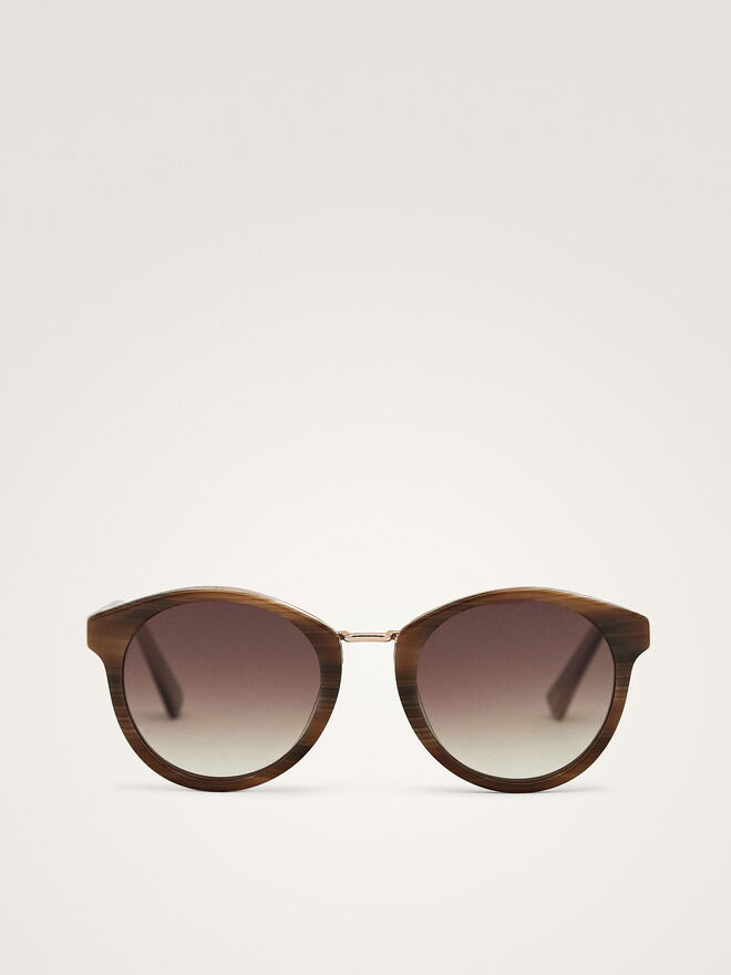 Óculos de sol, €49,95, Massimo Dutti