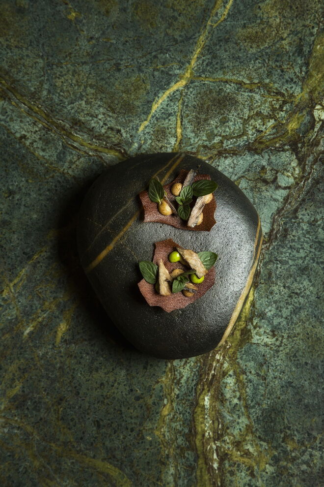 Lampreia à minhota: bolacha de arroz de lampreia e lampreia fumada